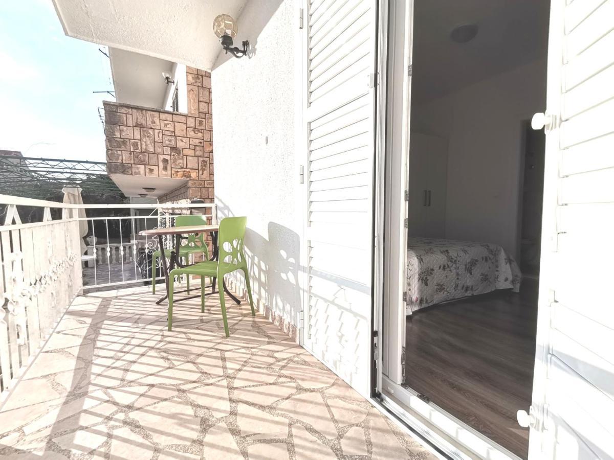 Top Studio 9 Makarska Rivijera Promajna Esterno foto