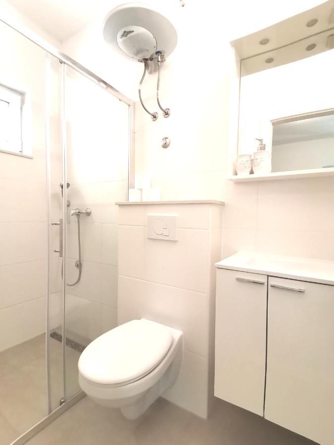Top Studio 9 Makarska Rivijera Promajna Esterno foto